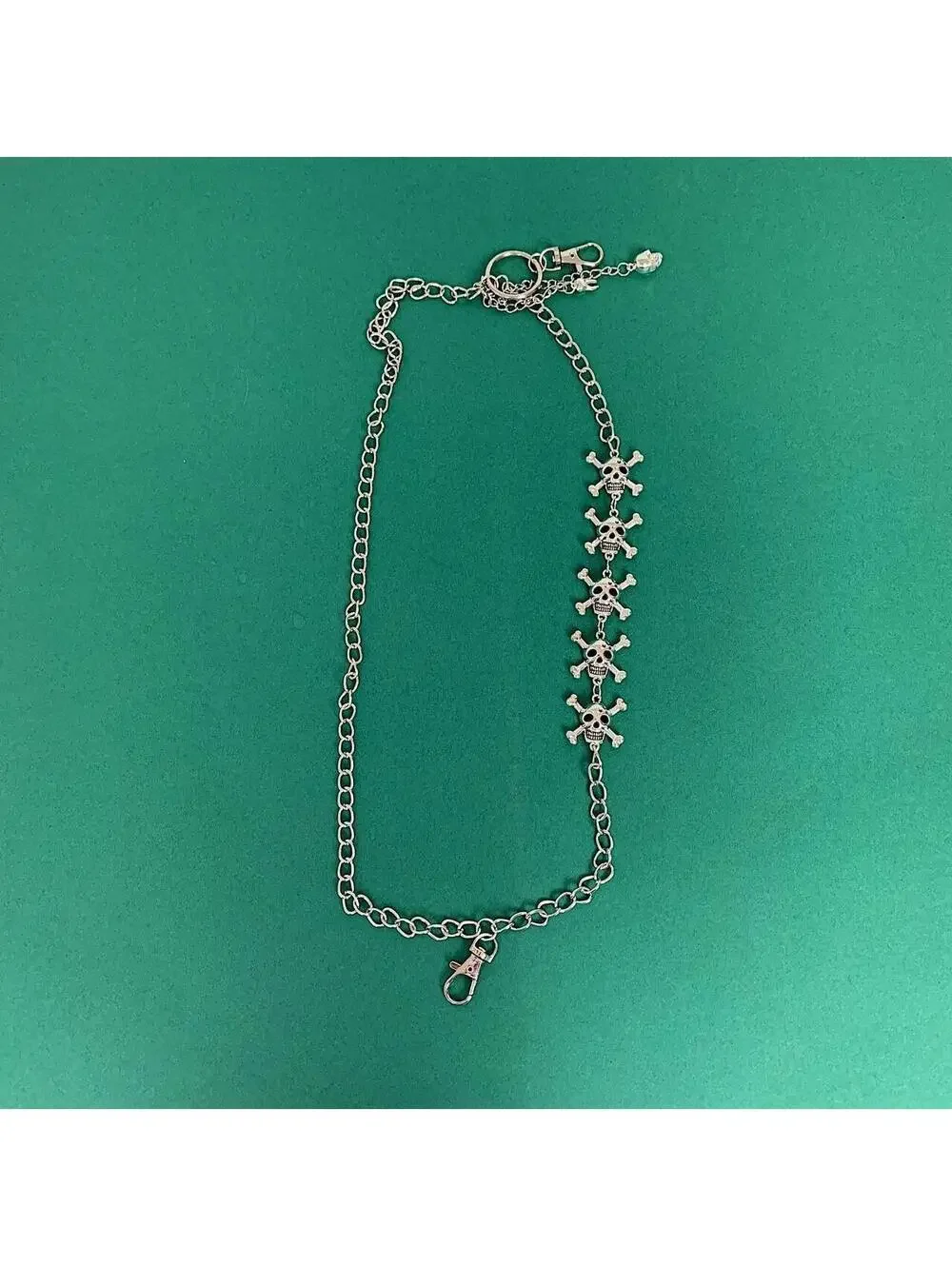 Silver skull pocket chain grunge biker. Unisex